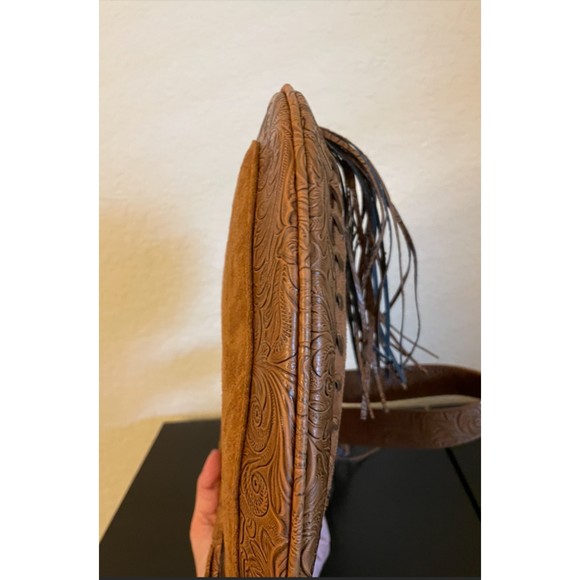 NEW - Western Saddle Shoulder Bag -Fringe -Tooled- Faux Leather/Suede - Picture 9 of 13